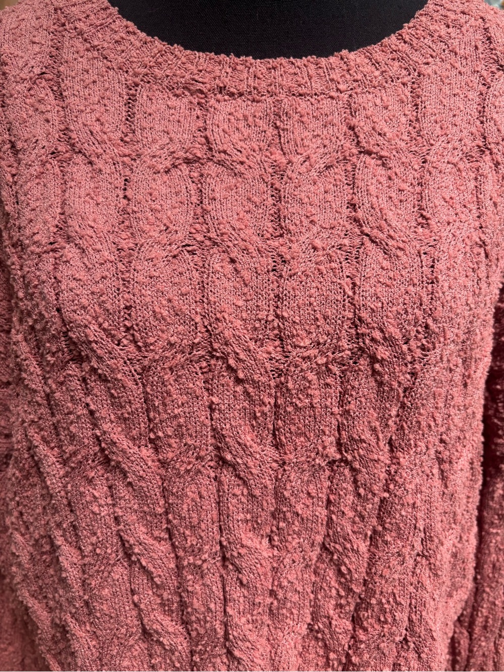 Altar'd State Dusty Rose Cropped Chunky Knit Cable Crewneck Sweater Size Medium - Picture 4 of 7